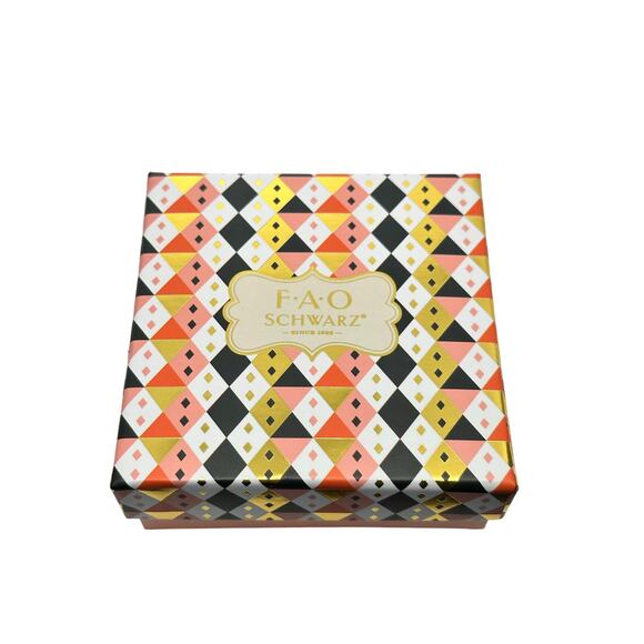 FAO Schwarz Fine Silver Plate Bear Necklace & Stud Earrings Gift Set - Picture 4 of 5